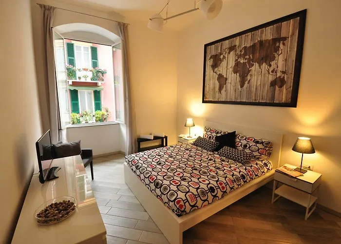 The Lighthouse * 斯培西亚